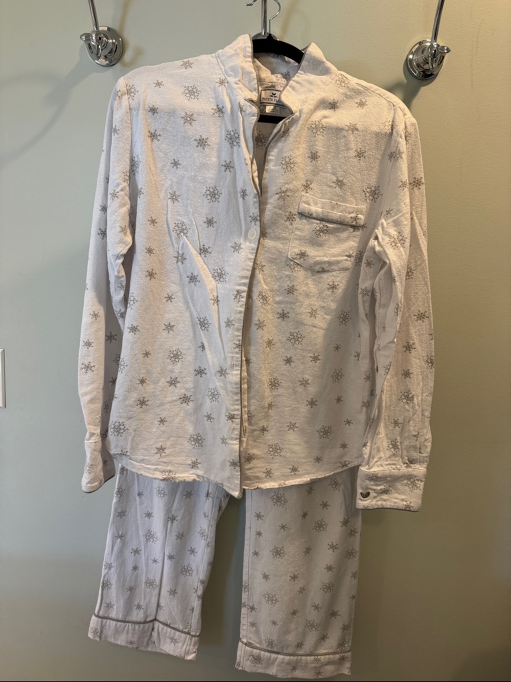 White Snowflake Kids Pajama Set with Silver Accents